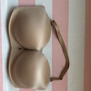 Victoria’s Secret bombshell padded strapless/halter push up bra. Size:34d.
